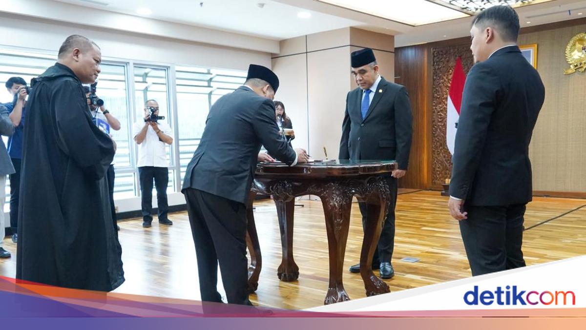 Ahmad Muzani Lantik Bias Layar sebagai Anggota PAW MPR RI