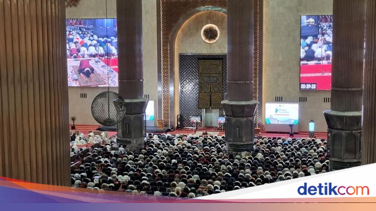 Suasana Khidmat Tarawih Perdana Ramadan 2026 di Masjid Istiqlal
