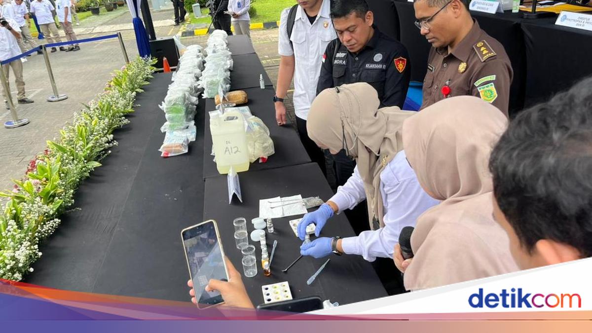 102 Kg Java Rd BNN Musnahkan 102 Kg Barang Bukti Narkoba: Selamatkan 401 Ribu Orang
