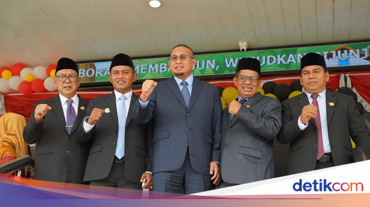 HUT ke-77 Sijunjung, Andre Rosiade Kawal Legalitas Tambang Rakyat-UMKM Penambang