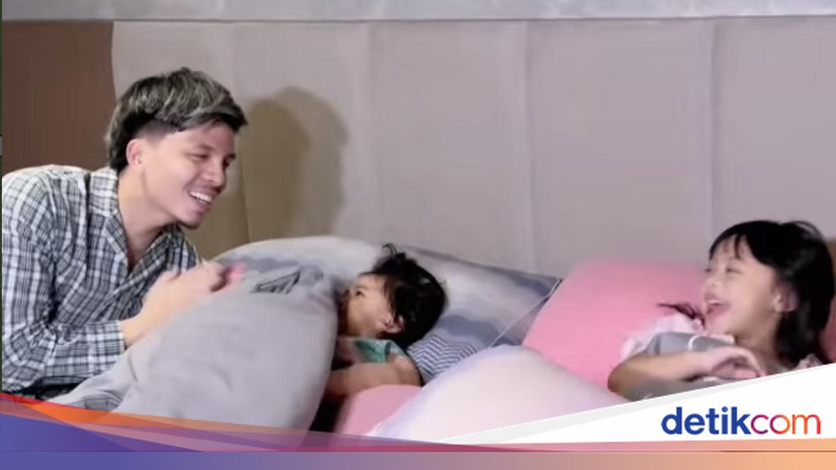 Antusias Atta Halilintar Sahur Pertama Bareng Keluarga