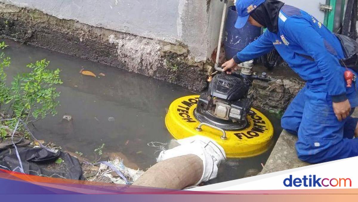 Seratusan Rumah Kebanjiran di Rawa Terate Cakung, Pompa Dikerahkan