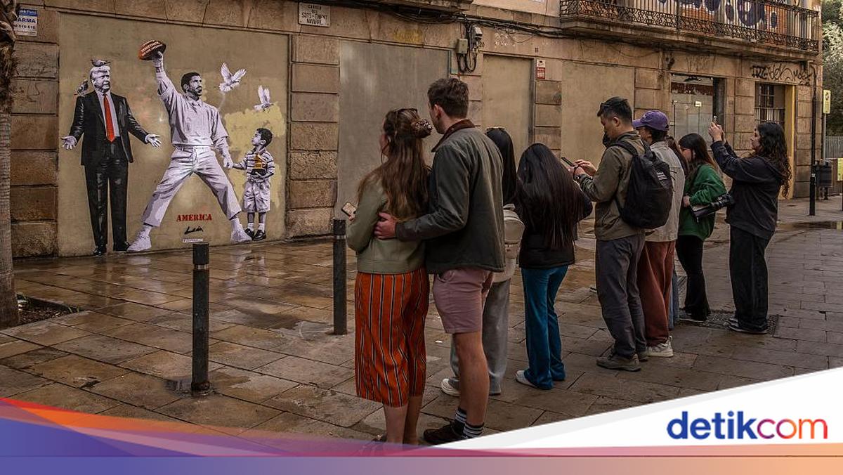 Mural Bad Bunny vs Donald Trump Muncul di Barcelona