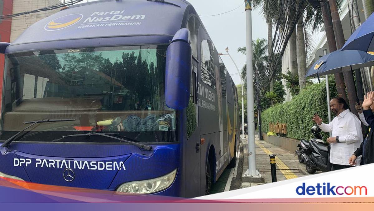 Surya Paloh Lepas Tim Safari Ramadan NasDem: Konsolidasi di Bulan Suci