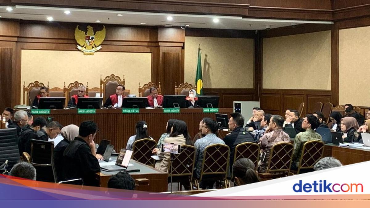 Saksi Kasus Chromebook Sebut Tak Ada Catatan Transaksi Rp 809 M ke Nadiem