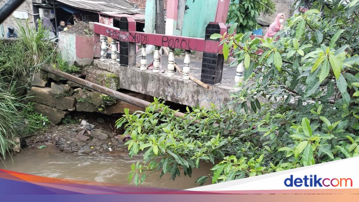 Fondasi Jembatan di Depok Rusak, Warga Harap Segera Diperbaiki