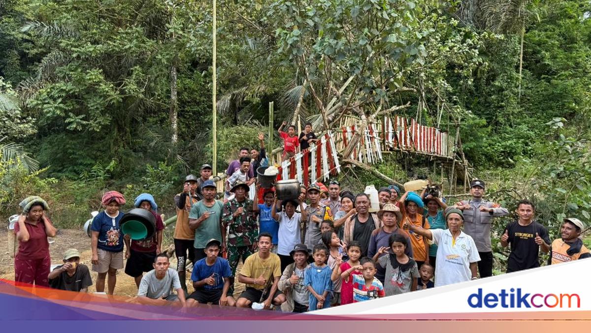 Iptu Arsinilus Inisiasi Jembatan di Lesem NTT agar Siswa Tak Terjang Sungai