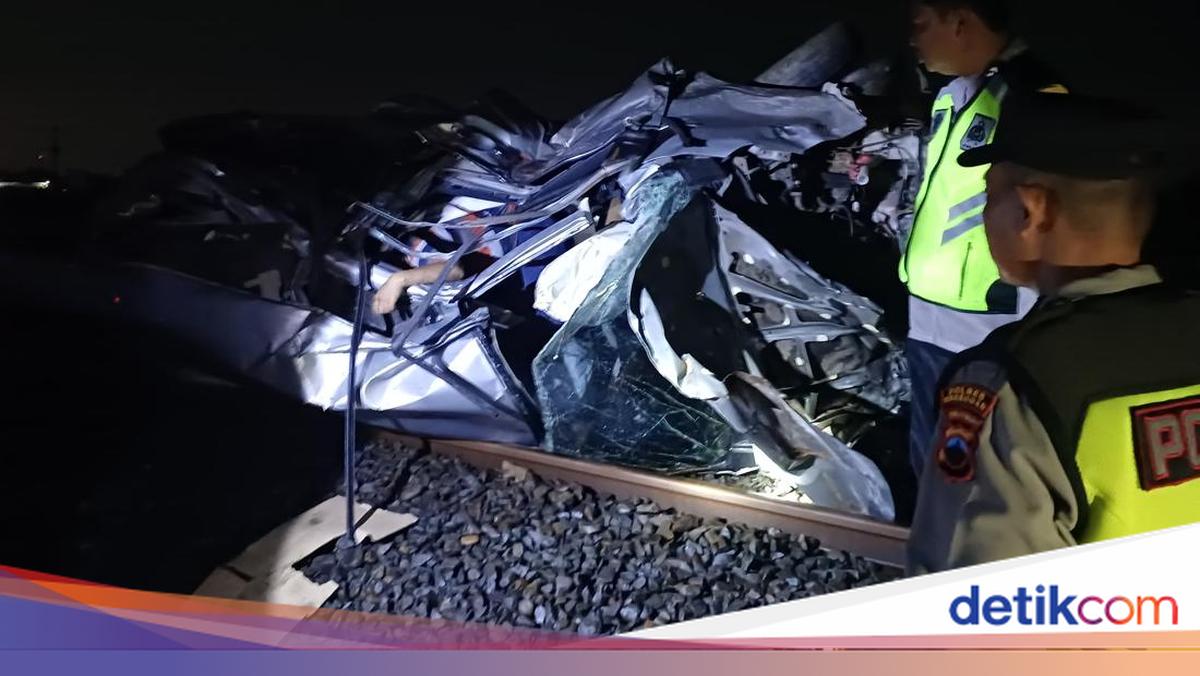 Kecelakaan Mobil Vs KA di Grobogan, 3 Orang Sekeluarga Hendak Ziarah Tewas