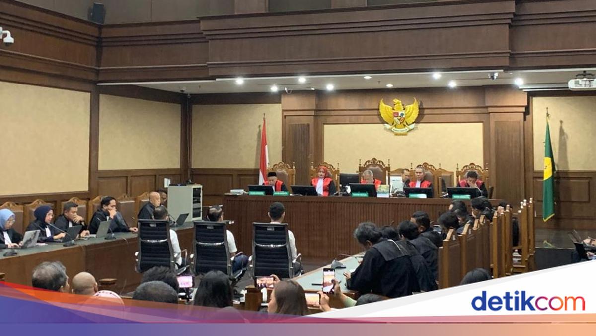 Alasan Hakim Tak Bebani Riva Siahaan Bayar Uang Pengganti Kasus Minyak Mentah