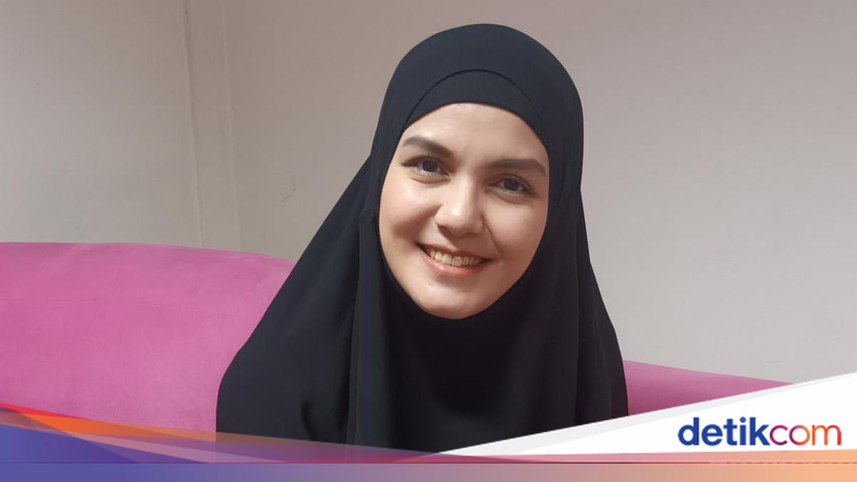 Cerita Nadya Almira Mantap Berhijab Syar'i dan Kurangi Kegiatan di ...