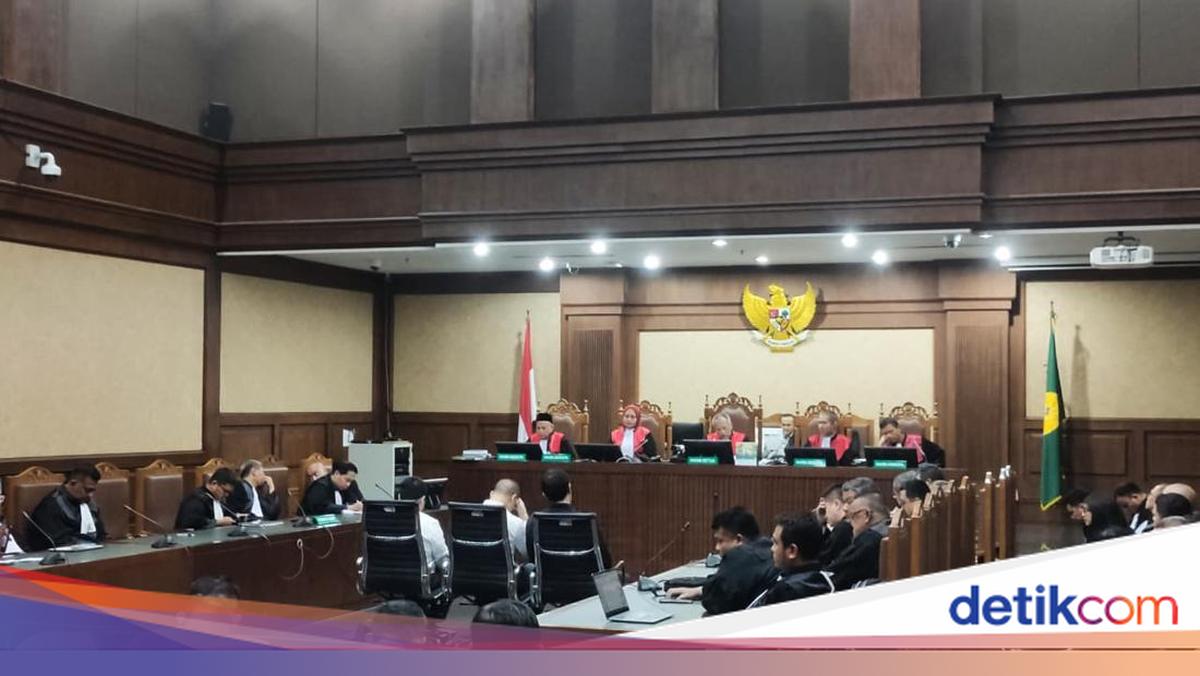 5 Terdakwa Kasus Korupsi Minyak Mentah Divonis 9-13 Tahun Penjara