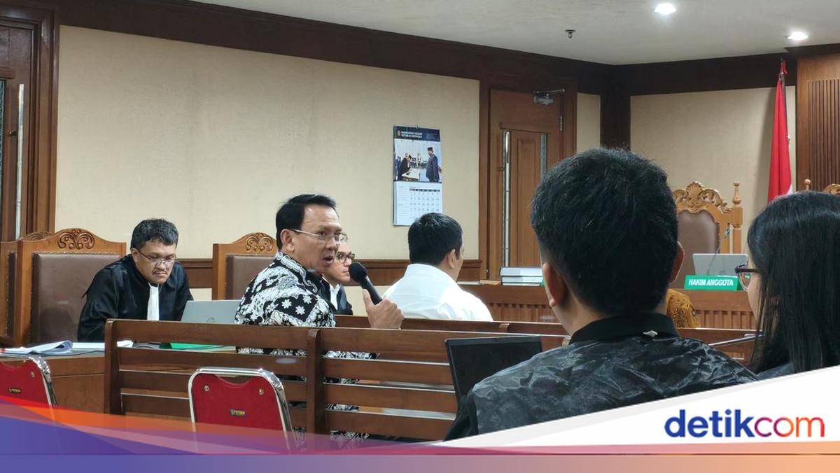 Ahok Heran Ditanya Persoalan LNG Sewaktu Belum Jadi Komut Pertamina