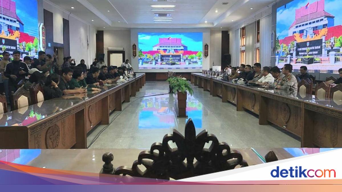 Massa Desak Percepatan Reformasi Polri, Wakapolda Kalteng Terangkan 3 Hal