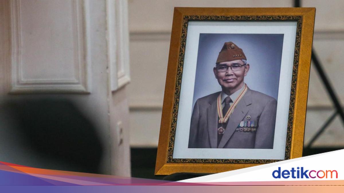 Menaker Kenang Try Sutrisno Tokoh Luar Biasa: Banyak Jasa Beliau