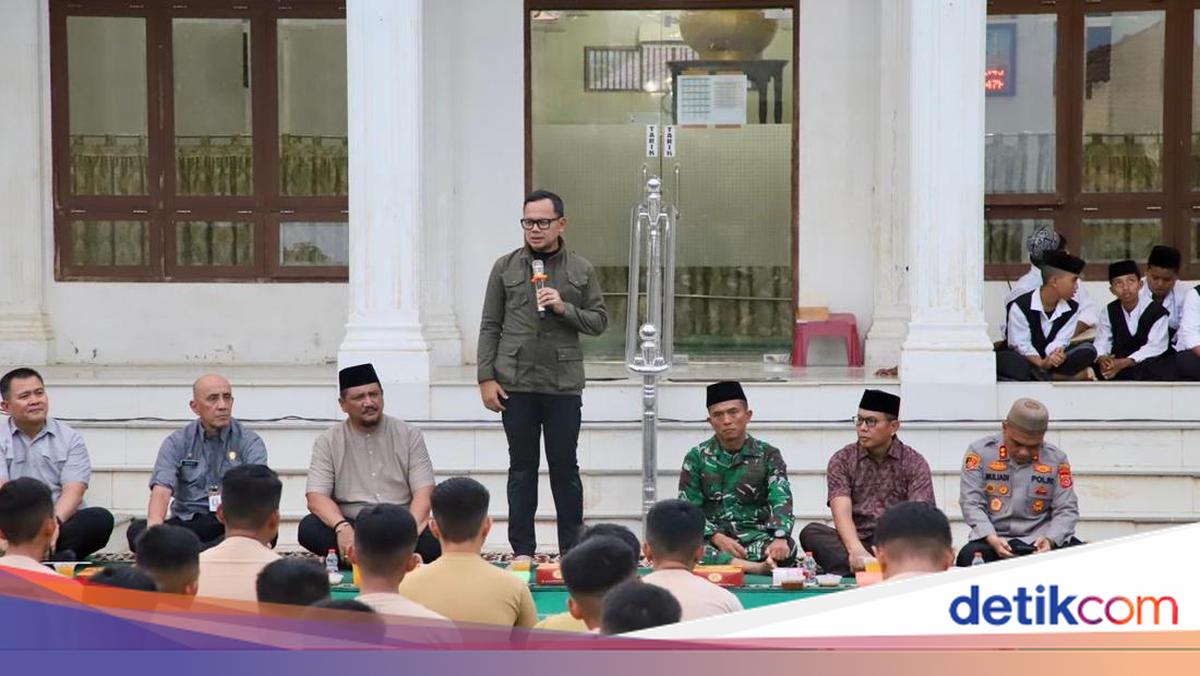 Di Sela Penarikan Praja IPDN, Bima Arya Buka Puasa Bareng Warga Aceh Tamiang