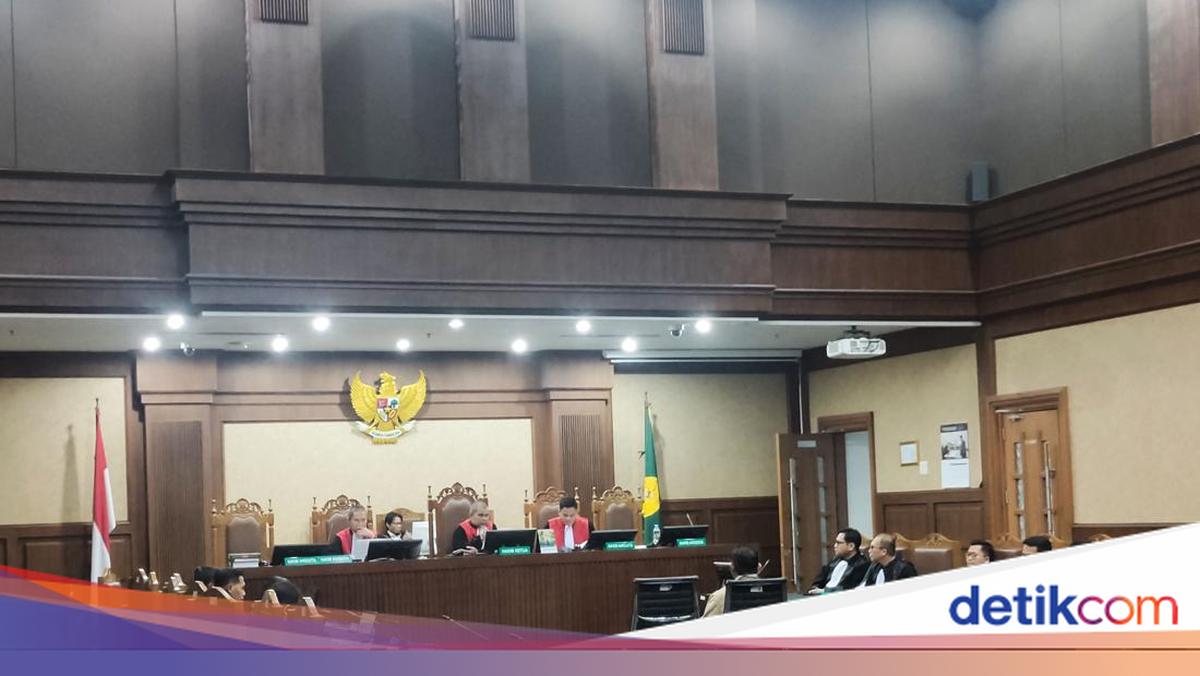 Tian Bahtiar Divonis Bebas di Kasus Perintangan Penyidikan 3 Perkara Korupsi