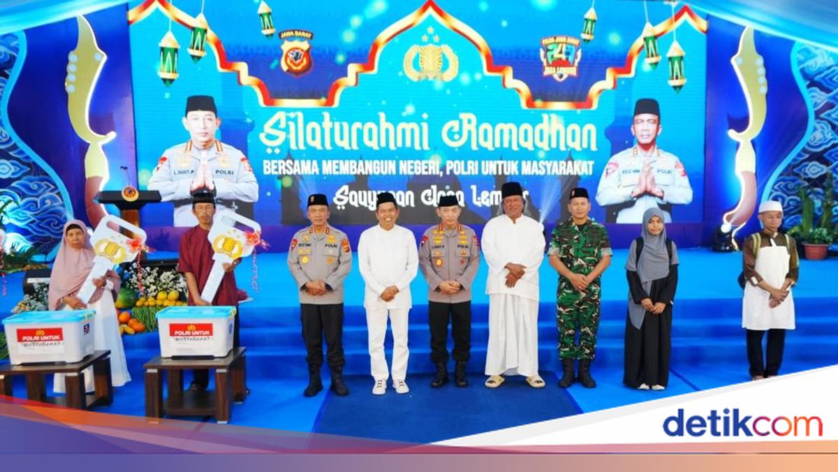 Silaturahmi Ramadan, Kapolri Serahkan Kunci Bagi Penerima Manfaat Rutilahu Polda Jabar