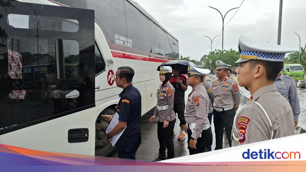 Bus di Terminal Pakupatan Serang Dicek Ketat Jelang Mudik, Sopir Dites Urine