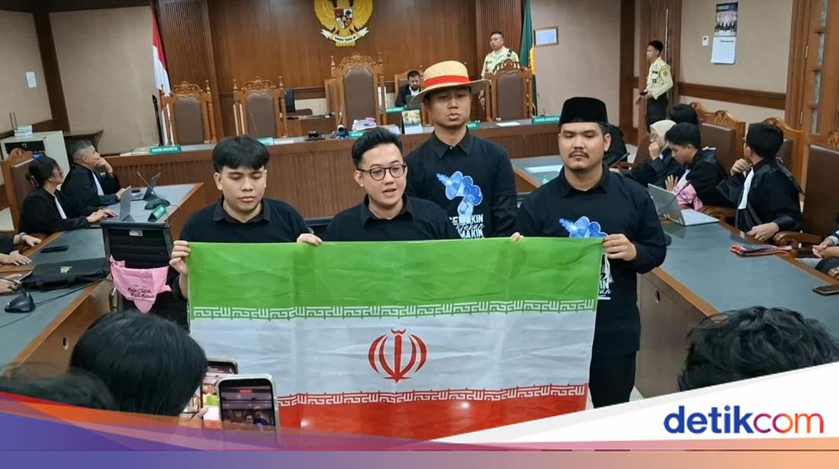 Hakim Ingatkan Pengunjung Sidang Vonis Delpedro Dkk Tak Bikin Kegaduhan