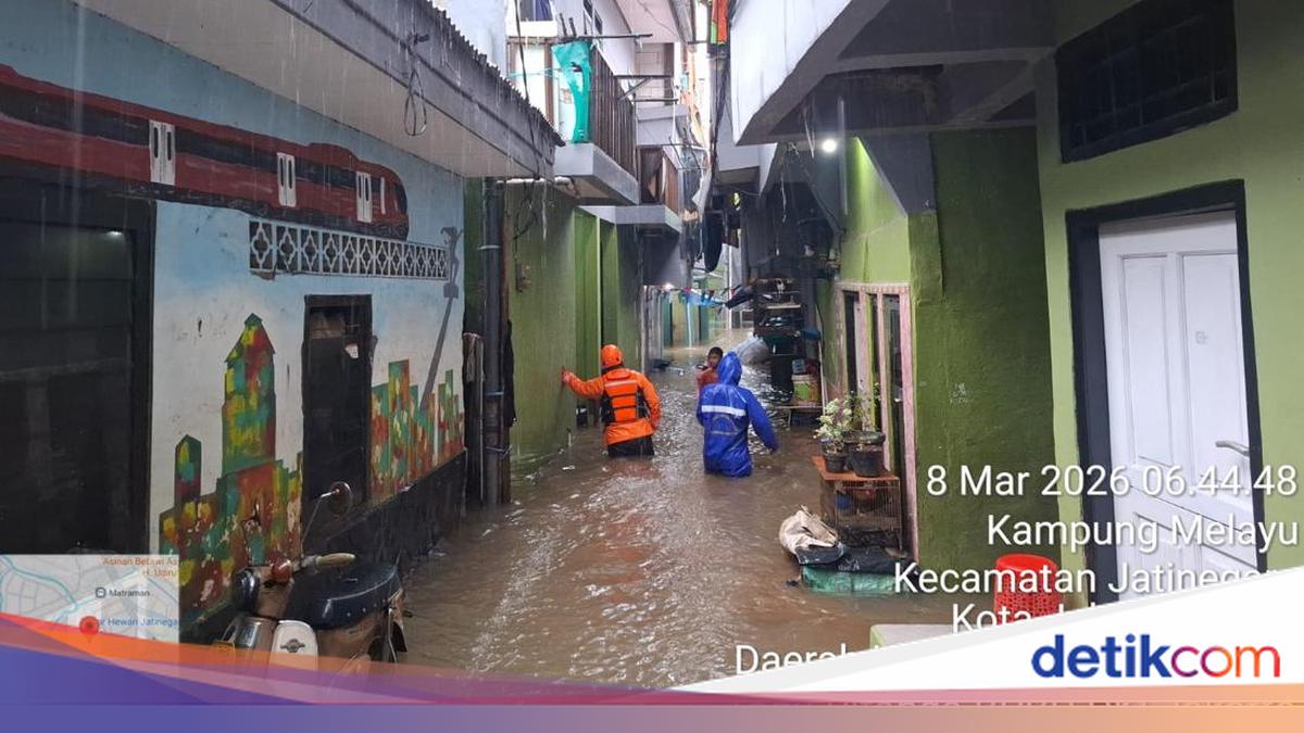 Titik Banjir di Jakarta Bertambah Jadi 148 RT, Tinggi Air Capai 150 Cm