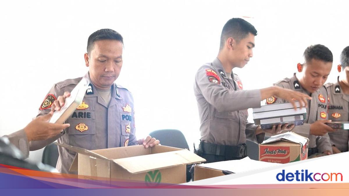 Cerita Kapolres Bogor Jajaran Patungan hingga Wakafkan 2.000 Alquran untuk Masyarakat