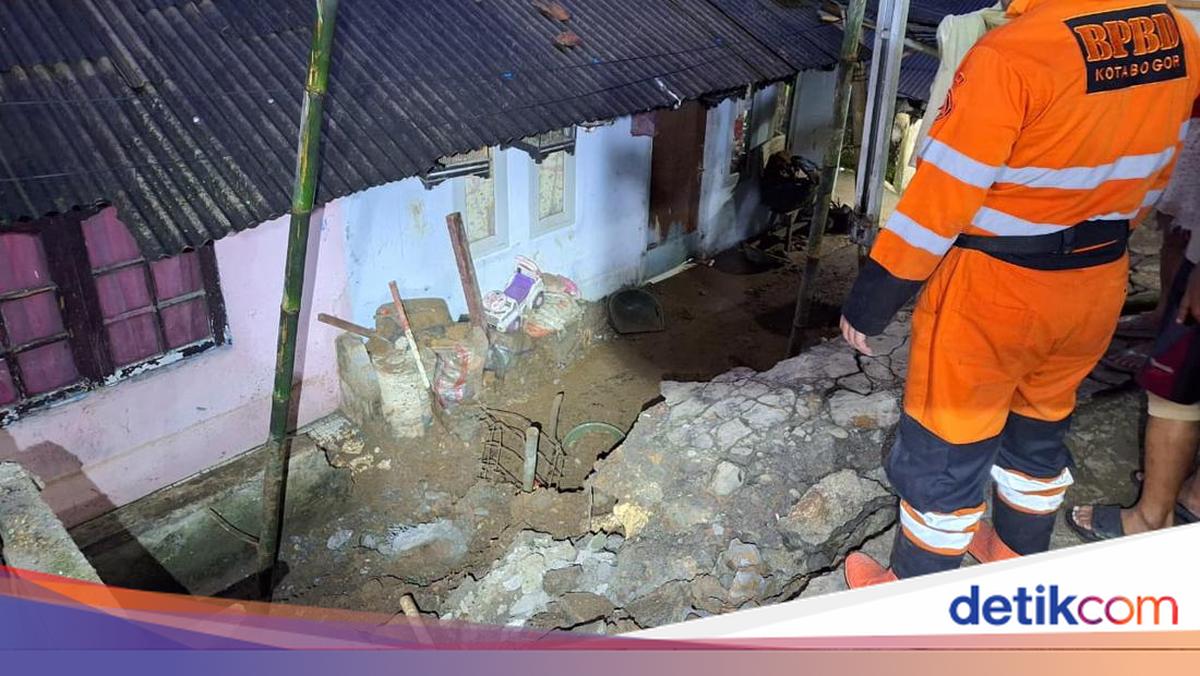 Hujan Deras di Bogor Picu Banjir dan Longsor, Dua Rumah Warga Rusak