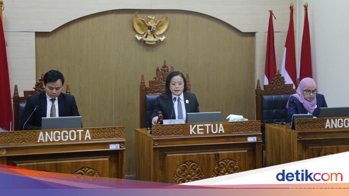 Tok! Salinan Ijazah dan Transkrip Jokowi Terbuka untuk Publik