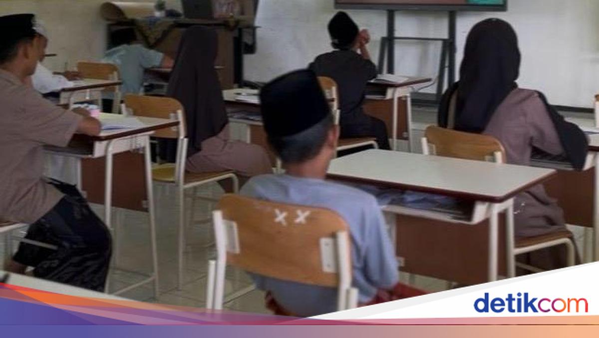 Kemensos Salurkan 19 Ribu Paket Sembako ke Sumatera Selama Ramadan