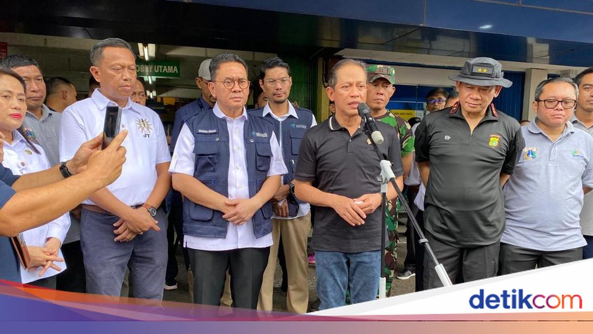 Menteri LH Nilai Longsor Sampah di Bantargebang Bak Fenomena 'Gunung Es'