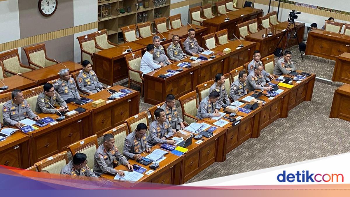 Rapat Bareng Komisi III DPR, Kabaharkam Beber Operasi Ketupat 2026