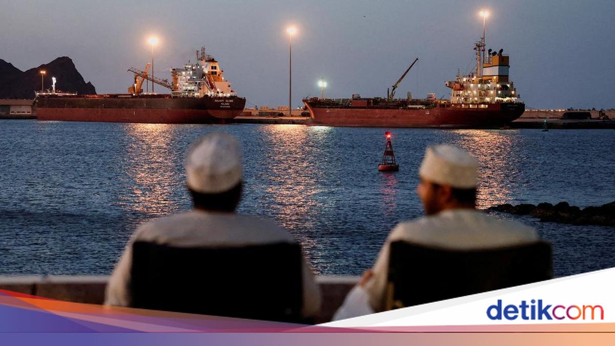 Kata Iran soal Blokir Selat Hormuz Hanya untuk Musuh