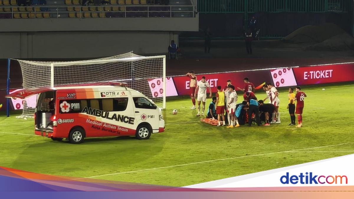 Persis Solo Goalkeeper Riyandi Hospitalized After Collision – Condition Update