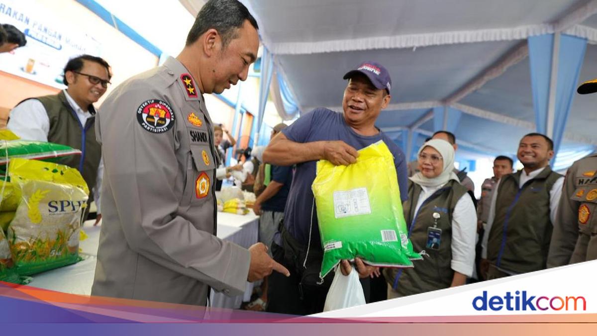 Polda Sumsel Bagikan 135 Ton Beras ke 20 Ribu Warga Lewat Gerakan Pangan Murah