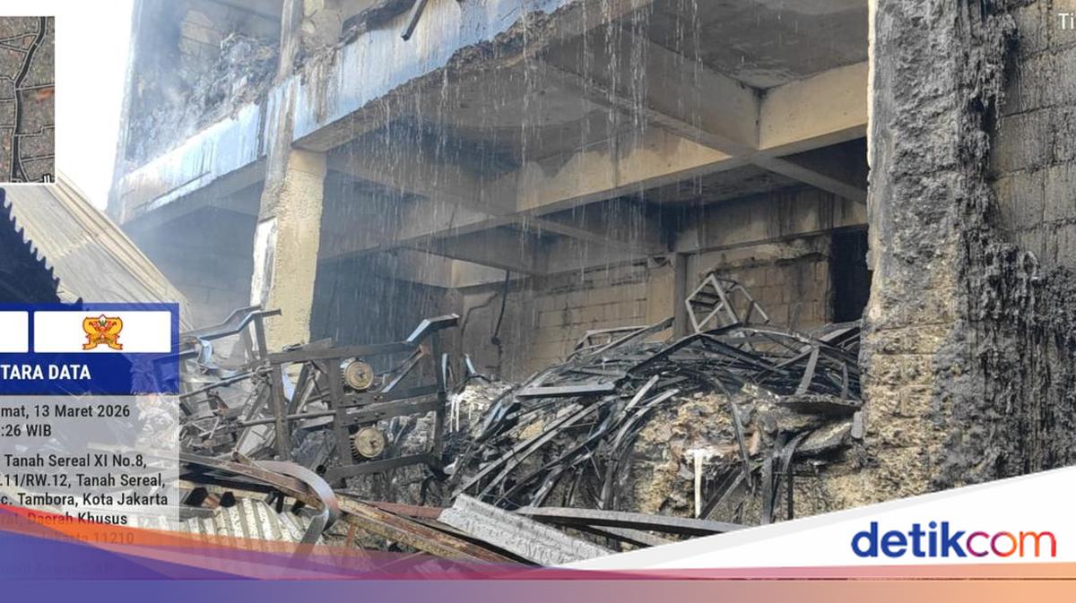 Kebakaran Ruko Konfeksi 4 Lantai di Tambora, 140 Personel Damkar Dikerahkan