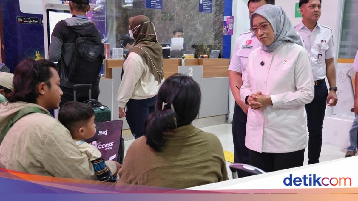 Pastikan Kesiapan Arus Mudik, MenPAN-RB Cek Pelayanan di Stasiun Gambir