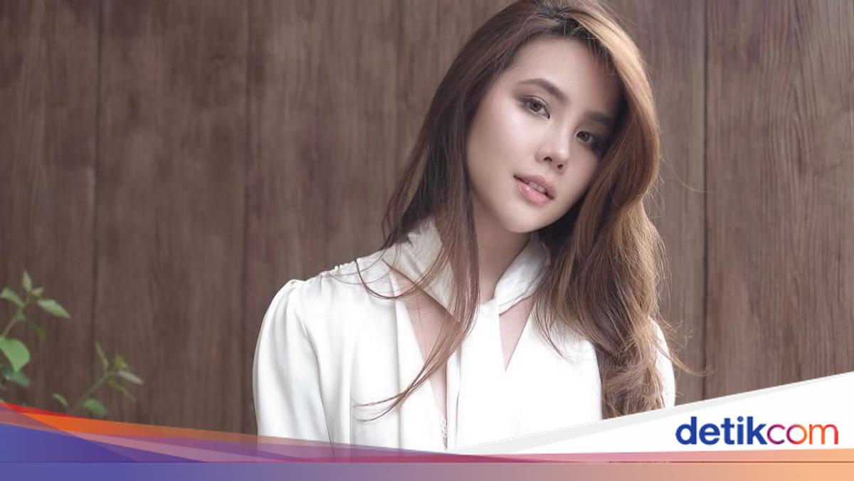 Mantul! Agatha Chelsea Diterima Masuk S2 di 4 Universitas Terkenal Dunia