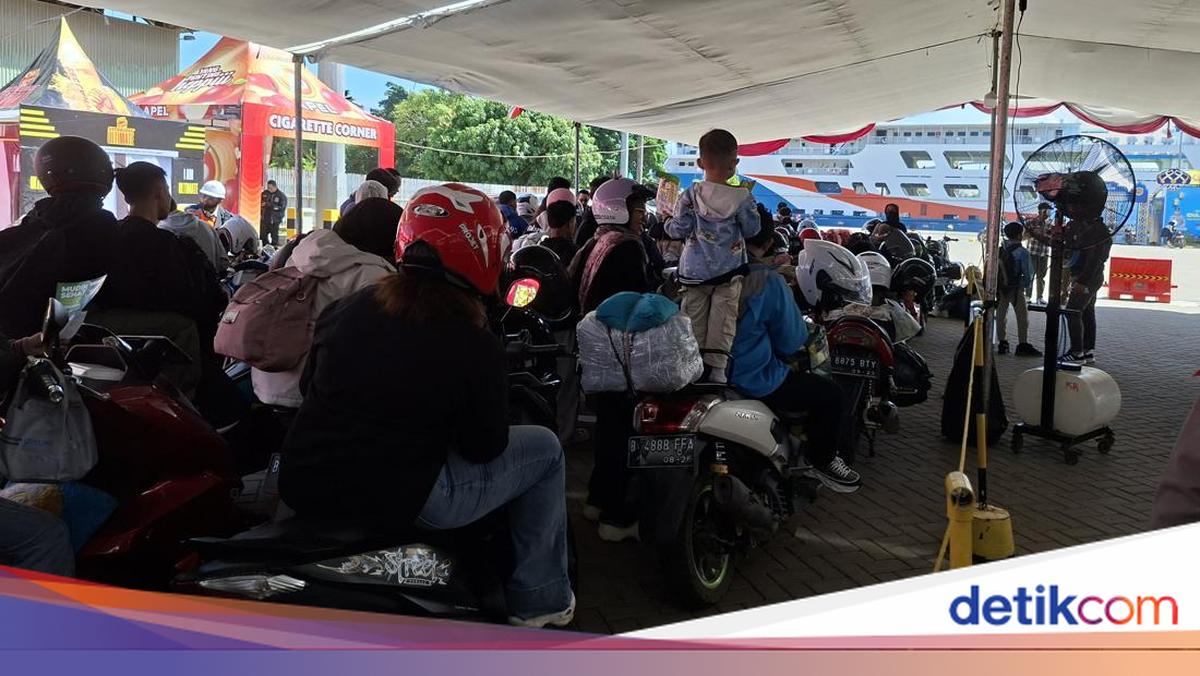 Gelombang Pemudik Motor Memadati Pelabuhan Ciwandan, Antrean Didominasi Pelat B