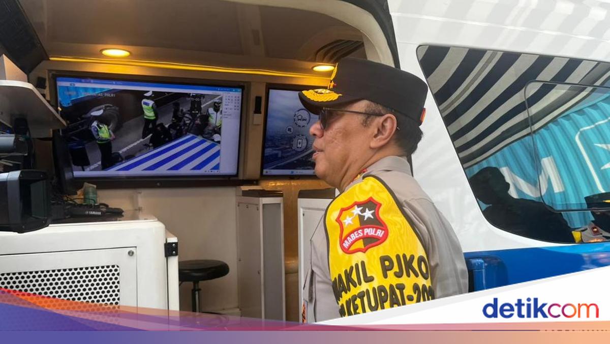 Wakapolri Pantau Arus Mudik di KM 29, Puji Kesiapan Korlantas Polri