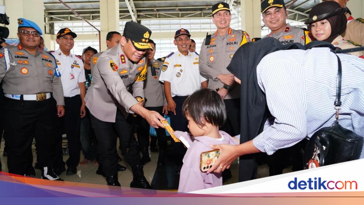 Kapolda Metro Keliling Pantau Mudik di Terminal-Stasiun, Pastikan Masyarakat Terlayani