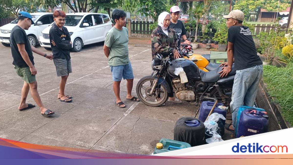 Antrean BBM Mengular Berhari-hari di Kalbar: Ricuh hingga Ditangkap