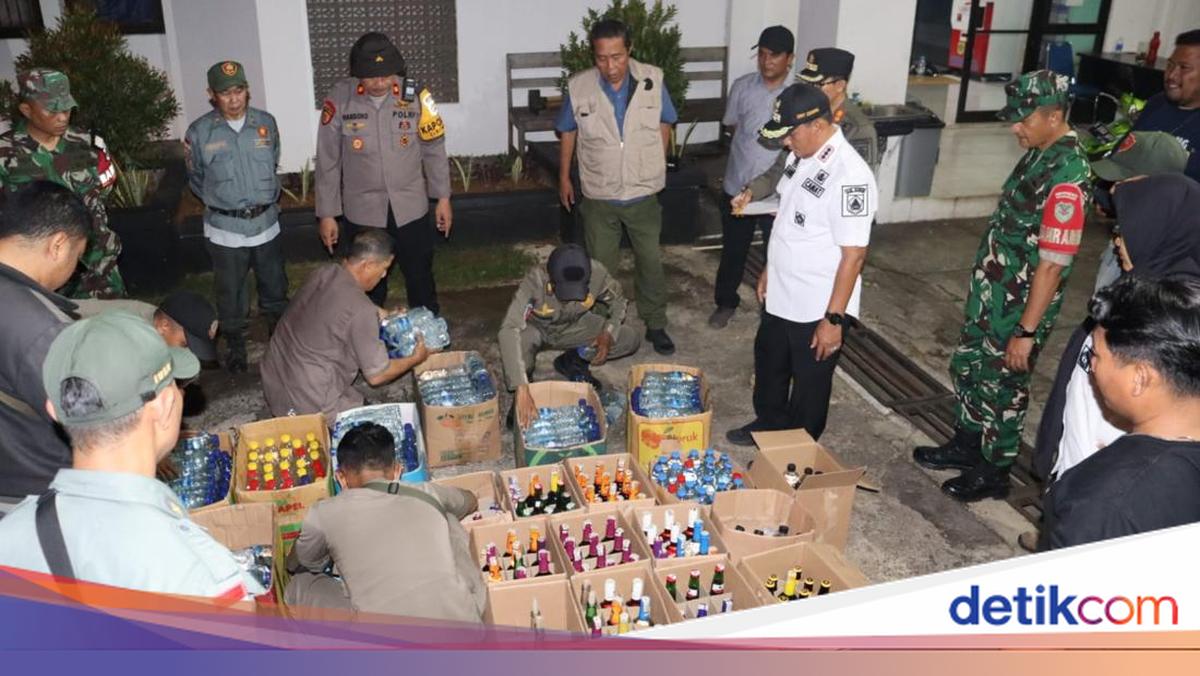 Warung Kelontong di Cibinong Bogor Dirazia, 600 Botol Miras Diamankan