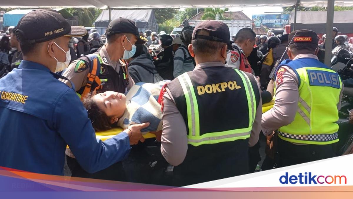 Macet Parah Bikin 17 Pemudik Tumbang di Pelabuhan Gilimanuk Bali