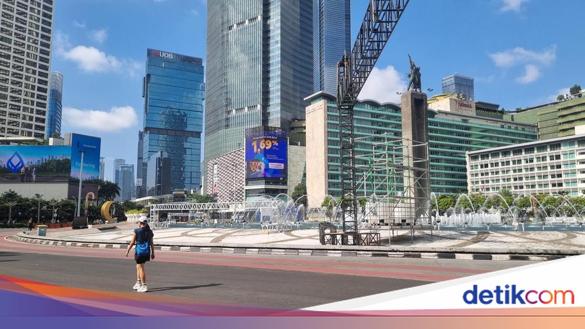 Ada Bedug Kolosal Malam Ini di Bundaran HI, Lalin Sudirman-Thamrin Dialihkan