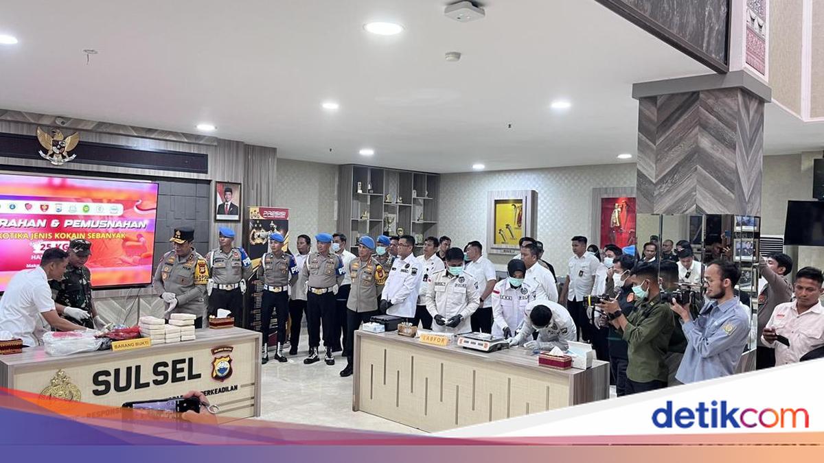 Labfor Polda Sulsel Periksa 25 Kg Kokain Ditemukan Terdampar di Selayar