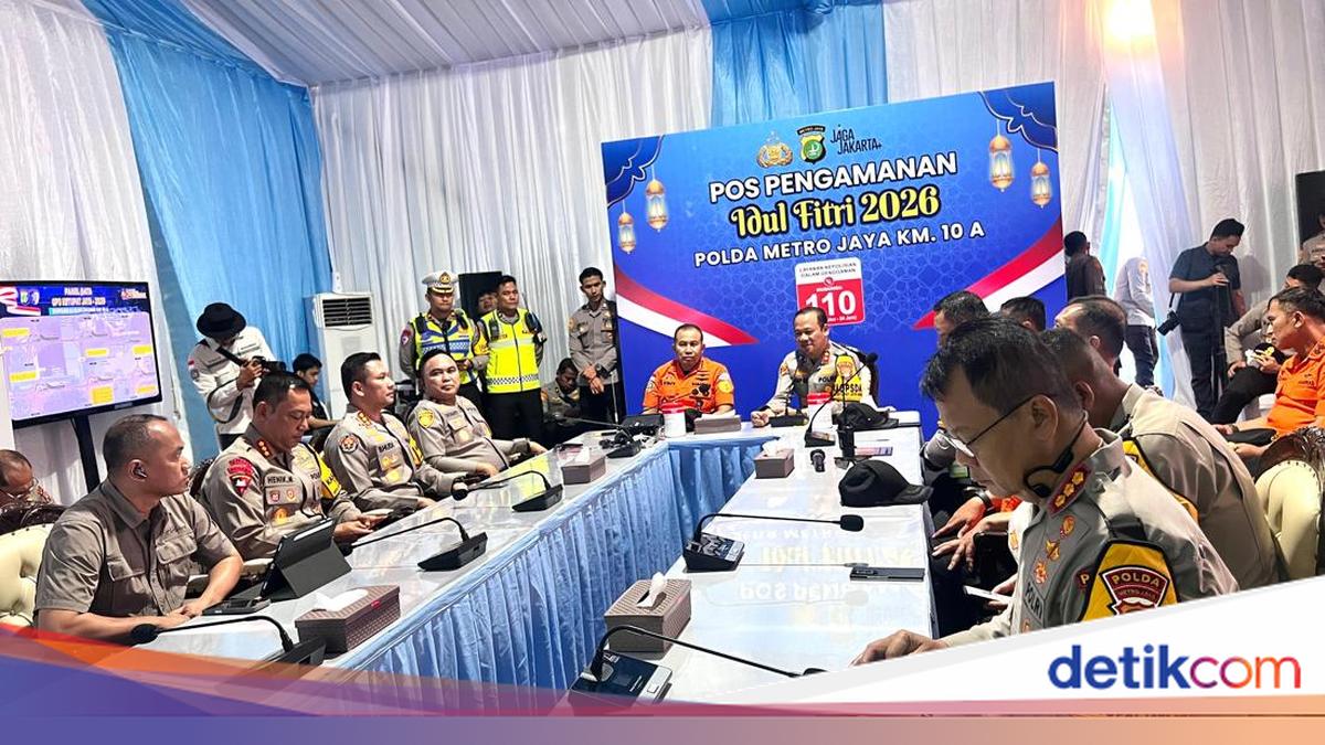 Kapolda Metro Cek Pos Pelayanan Pengamanan Cikunir, Pastikan Mudik Aman-Lancar
