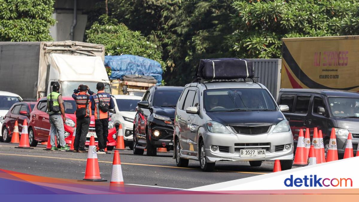 Contraflow di Tol Jakarta-Cikampek Dihentikan, Lalu Lintas Kembali Normal