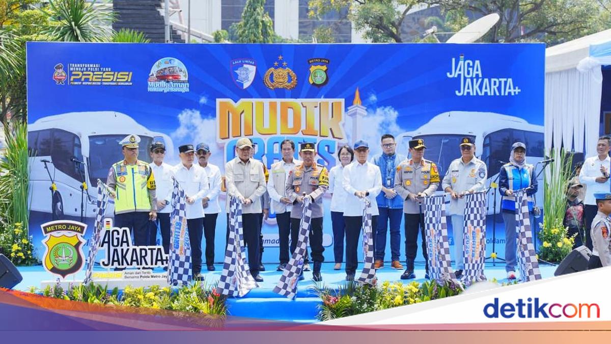 Kapolri Lepas Ribuan Peserta Mudik Gratis Polri Presisi 2026 di Polda Metro Jaya
