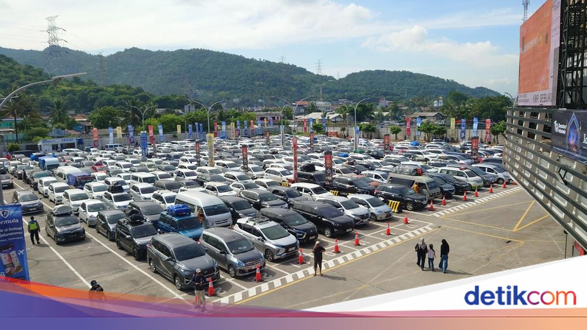 101 Ribu Kendaraan Keluar Tol Merak Arah Pelabuhan Sepekan Jelang Lebaran