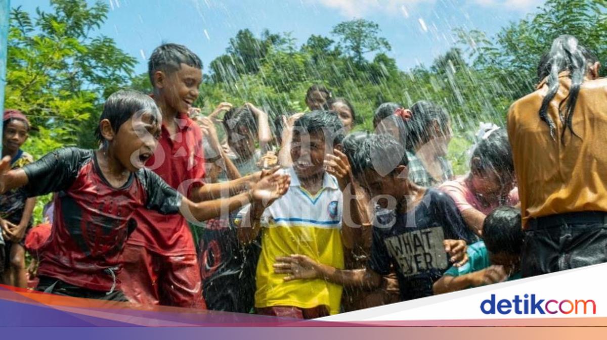 Warga Desa Tautpah di Timor Tengah Utara Dapatkan Air Bersih Melimpah