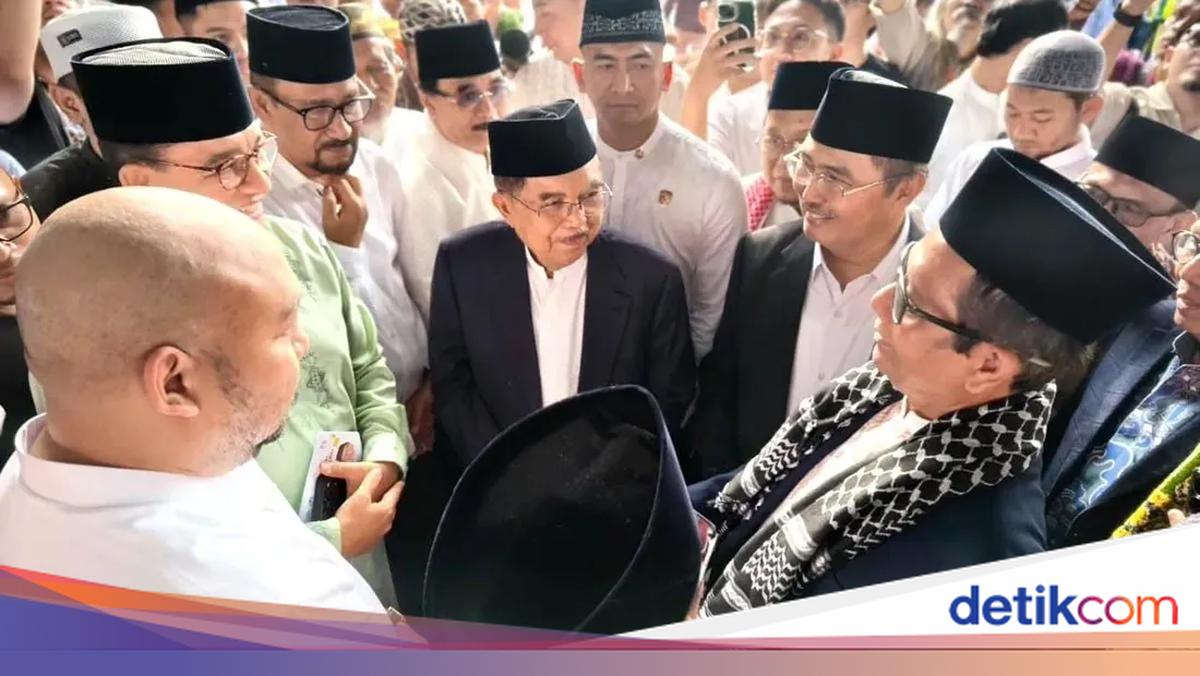 Momen Bareng Anies, JK, Mahfud Md dan Didit Prabowo Usai Salat Id